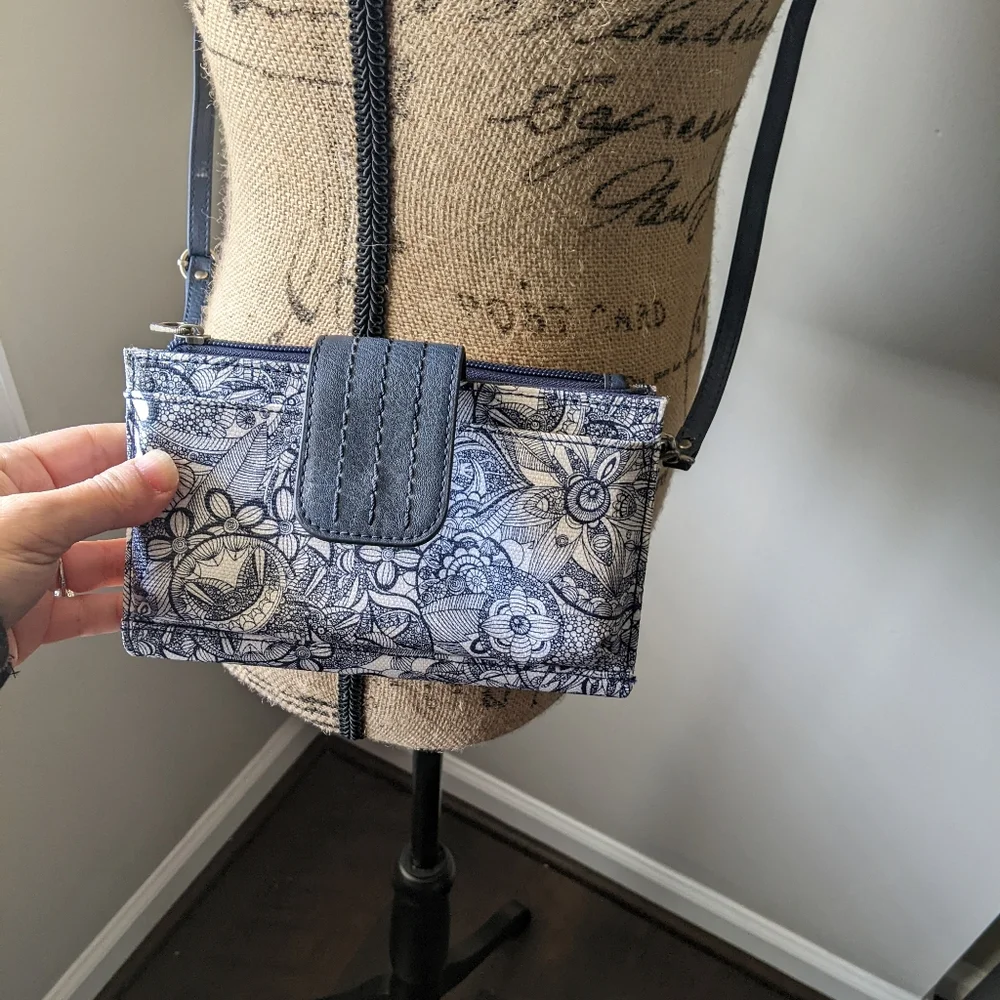 The Sak wallet/purse - Picture 1 of 5